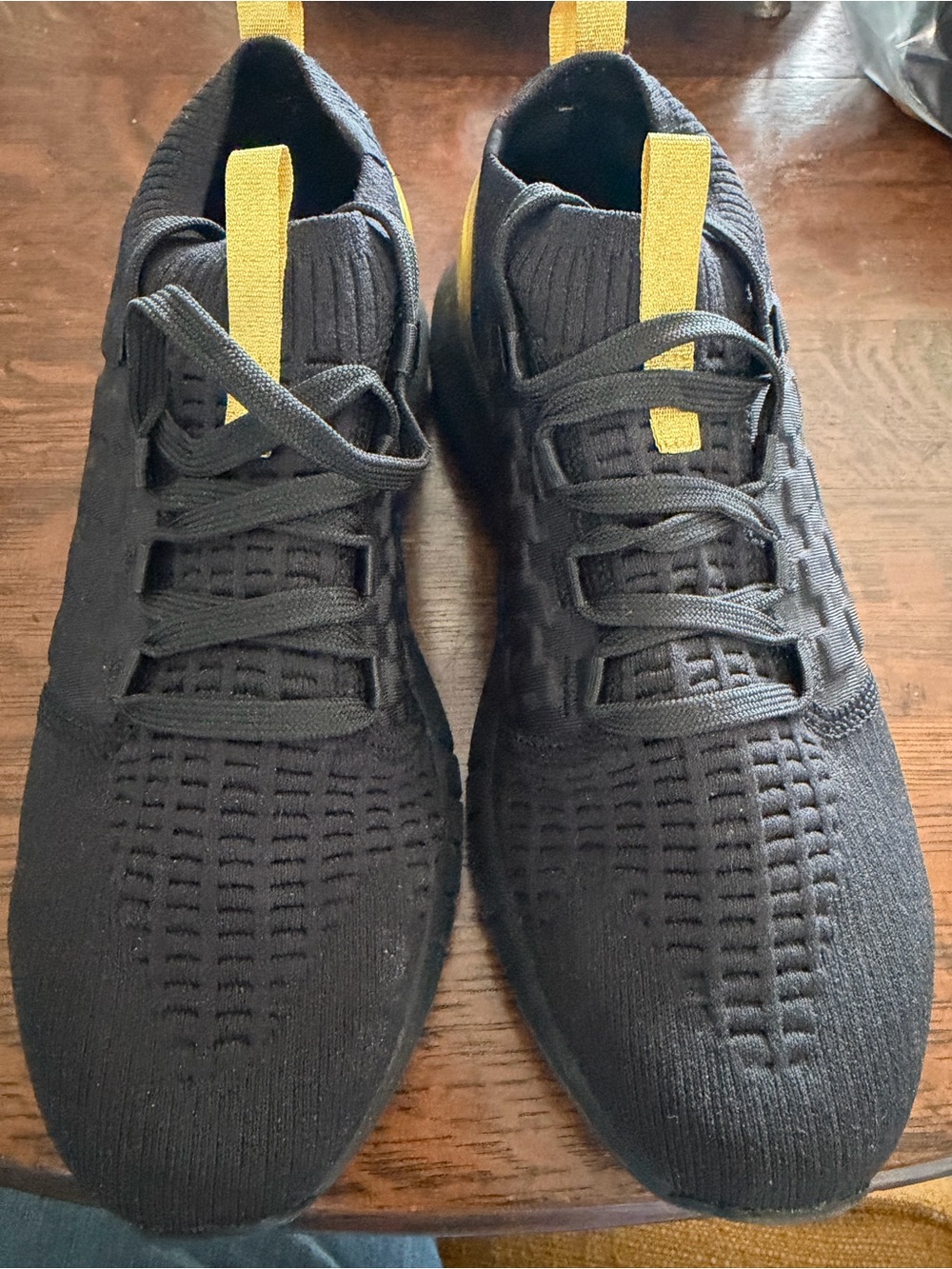 Under Armour Phantom - size 9